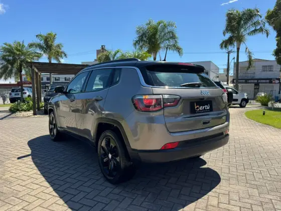 JEEP COMPASS 2.0 16V FLEX LONGITUDE AUTOMÁTICO JEEP COMPASS 2.0 16V FLEX LONGITUDE AUTOMÁTICO