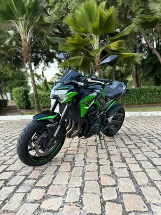 KAWASAKI Z900 
