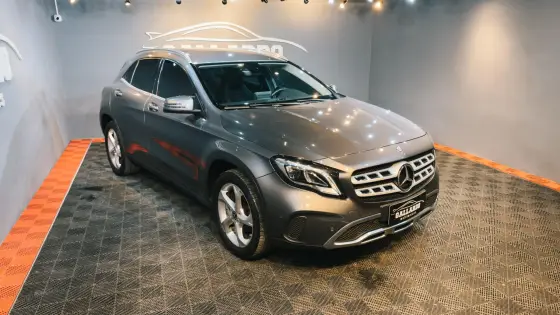 MERCEDES-BENZ GLA 200 1.6 CGI FLEX ADVANCE 7G-DCT