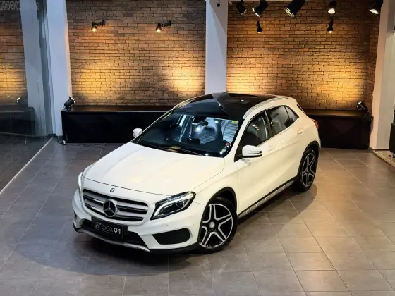 MERCEDES-BENZ GLA 250 2.0 16V TURBO GASOLINA SPORT 4P AUTOMÁTICO MERCEDES-BENZ GLA 250 2.0 16V TURBO GASOLINA SPORT 4P AUTOMÁTICO