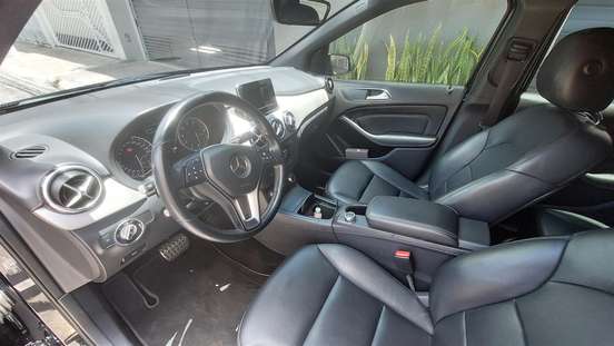 MERCEDES-BENZ-B 200-2012