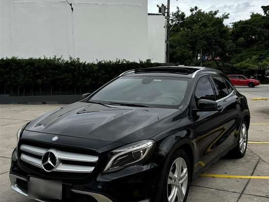 MERCEDES-BENZ-GLA 200-1.6 CGI VISION 16V TURBO GASOLINA 4P AUTOMÁTICO MERCEDES-BENZ-GLA 200-2014