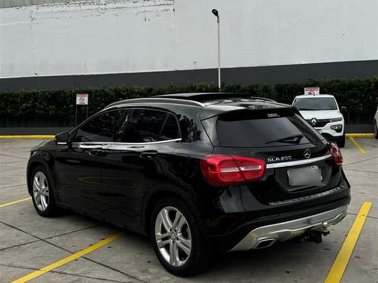 MERCEDES-BENZ-GLA 200-1.6 CGI VISION 16V TURBO GASOLINA 4P AUTOMÁTICO MERCEDES-BENZ-GLA 200-2014