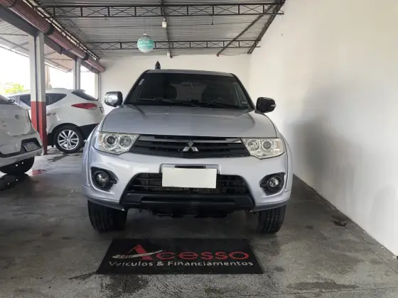MITSUBISHI L200 TRITON 3.2 HPE 4X4 CD 16V TURBO INTERCOOLER DIESEL 4P AUTOMÁTICO
