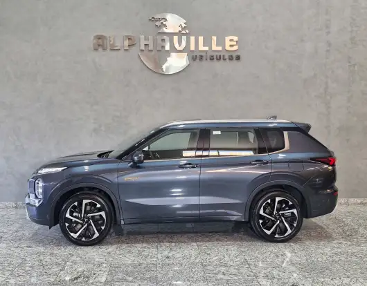 MITSUBISHI-OUTLANDER-2025