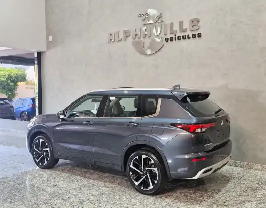 MITSUBISHI-OUTLANDER-2.4 PHEV SIGNATURE S-AWC DHT MITSUBISHI-OUTLANDER-2025