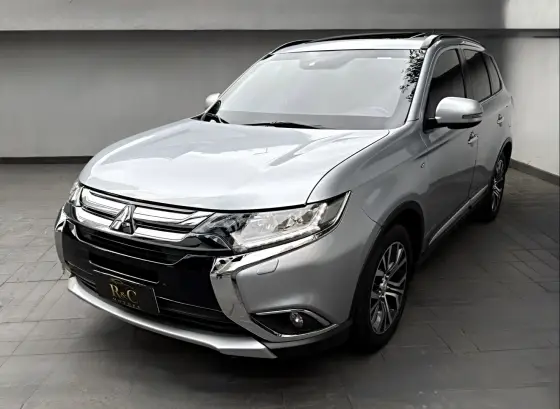MITSUBISHI OUTLANDER 3.0 GT 4X4 V6 24V GASOLINA 4P AUTOMÁTICO