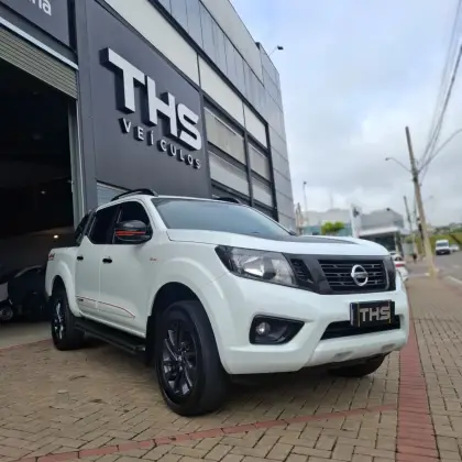 NISSAN FRONTIER 2.3 16V TURBO DIESEL XE CD 4X4 AUTOMÁTICO