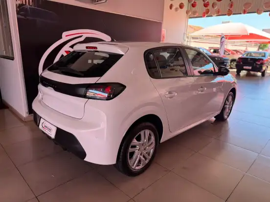 PEUGEOT-208-2023