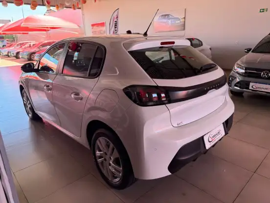 PEUGEOT-208-2023