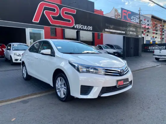 TOYOTA COROLLA 1.8 GLI 16V FLEX 4P AUTOMÁTICO