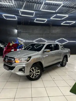 TOYOTA HILUX 2.7 SR 4X2 CD 16V FLEX 4P AUTOMÁTICO