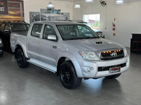 TOYOTA HILUX 3.0 SRV 4X4 CD 16V TURBO INTERCOOLER DIESEL 4P AUTOMÁTICO