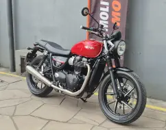 TRIUMPH STREET TWIN TRIUMPH STREET TWIN