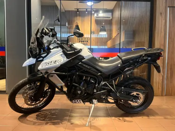 TRIUMPH TIGER 800 XCA 