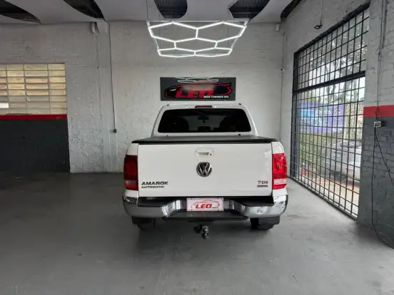 VOLKSWAGEN-AMAROK-2014