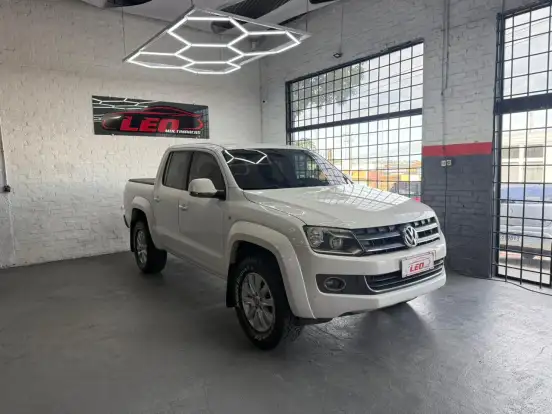 VOLKSWAGEN-AMAROK-2014