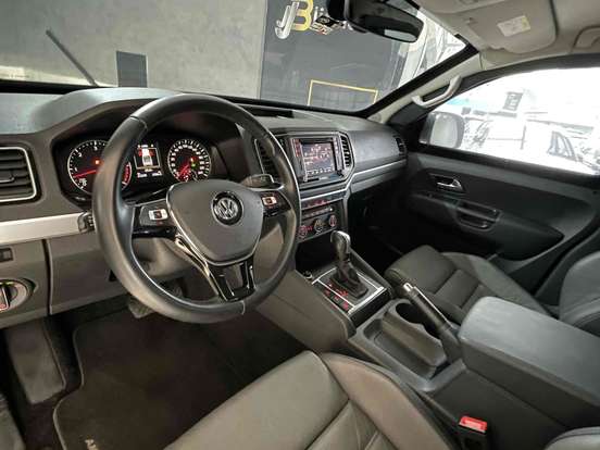 VOLKSWAGEN-AMAROK-2022