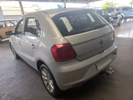 VOLKSWAGEN GOL 1.6 MSI TOTALFLEX COMFORTLINE 4P MANUAL VOLKSWAGEN GOL 1.6 MSI TOTALFLEX COMFORTLINE 4P MANUAL