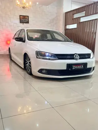 VOLKSWAGEN JETTA 2.0 COMFORTLINE FLEX 4P MANUAL