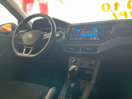VOLKSWAGEN-POLO-2024