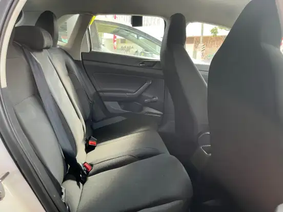 VOLKSWAGEN-POLO-2024