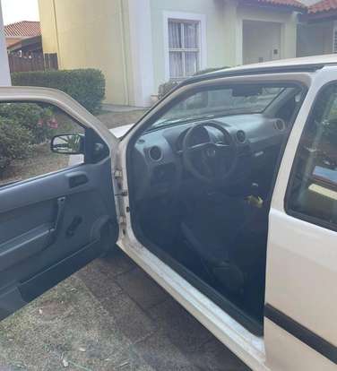 VOLKSWAGEN-GOL-1.0 MI 8V FLEX 2P MANUAL G.IV VOLKSWAGEN-GOL-2010