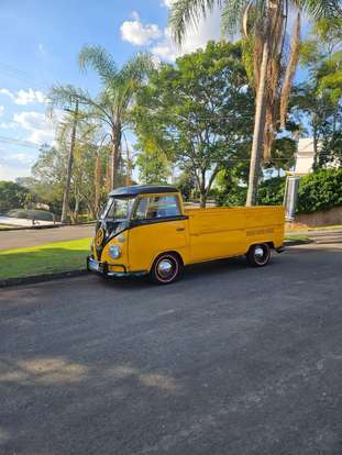 VOLKSWAGEN-KOMBI-1974