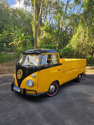 VOLKSWAGEN-KOMBI-1974
