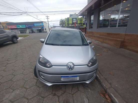 VOLKSWAGEN-UP-2016
