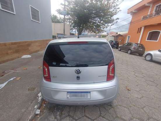 VOLKSWAGEN-UP-2016