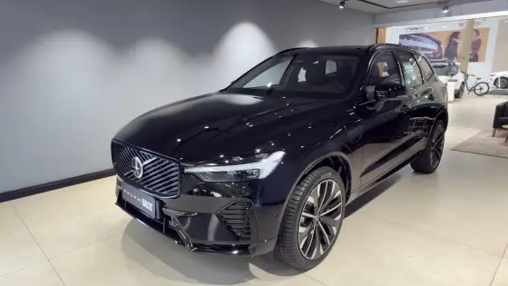 VOLVO XC60 2.0 T8 PHEV ULTRA DARK AWD GEARTRONIC