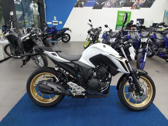 YAMAHA FZ25 FAZER CONNECTED ABS YAMAHA FZ25 FAZER CONNECTED ABS
