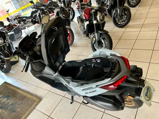 YAMAHA-XMAX 300 CONNECTED ABS YAMAHA-XMAX 300 CONNECTED ABS-2026