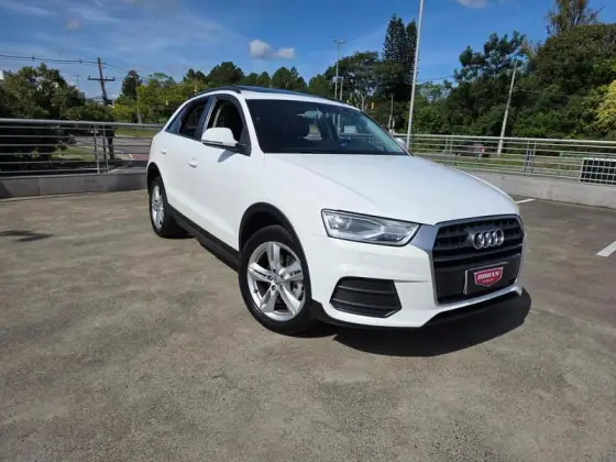 AUDI Q3 1.4 TFSI AMBITION GASOLINA 4P S TRONIC