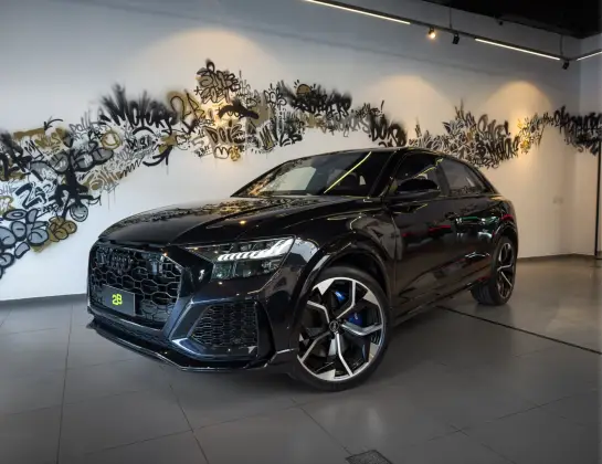 AUDI RS Q8 4.0 V8 TWINTURBO MHEV TIPTRONIC