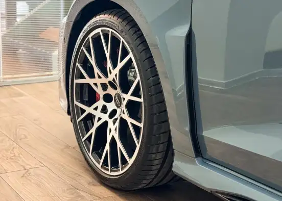 AUDI-RS3-2025