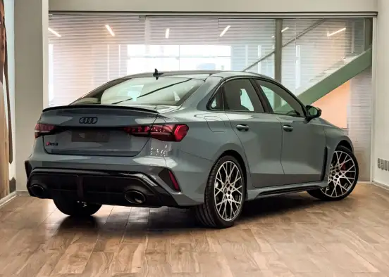 AUDI-RS3-2025