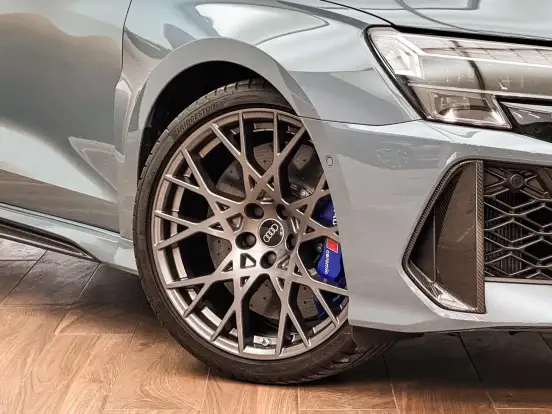 AUDI-RS3-2.5 TFSI GASOLINA SEDAN TRACK QUATTRO S-TRONIC AUDI-RS3-2025