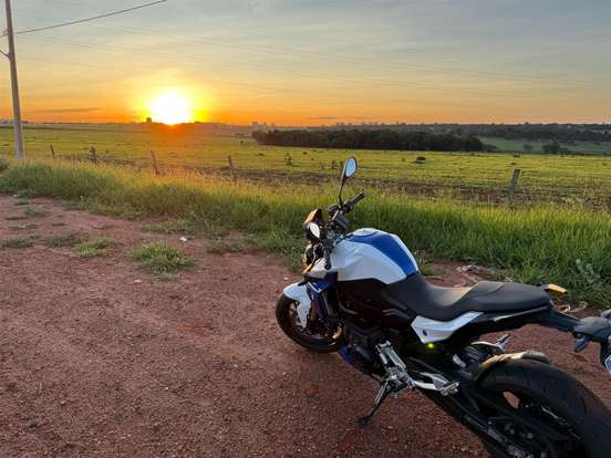 BMW-F 900 R SPORT PLUS-2023