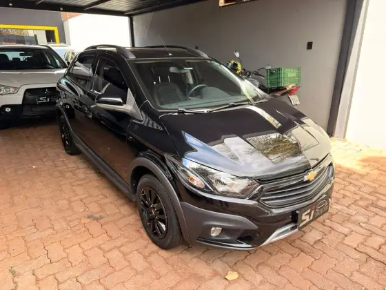 CHEVROLET ONIX 1.4 MPFI ACTIV 8V FLEX 4P AUTOMÁTICO