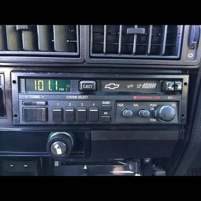 CHEVROLET-CARAVAN-1990