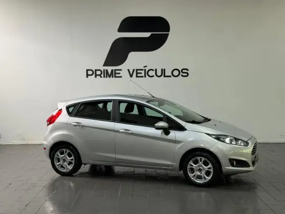 FORD FIESTA 1.6 SE HATCH 16V FLEX 4P POWERSHIFT