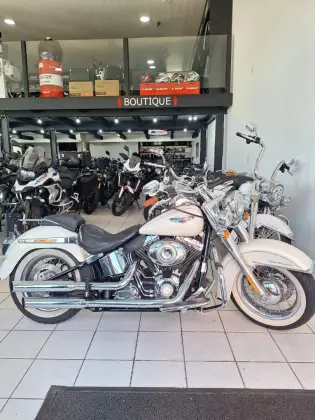 HARLEY-DAVIDSON SOFTAIL DELUXE 