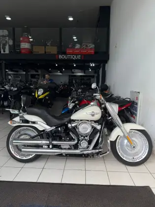 HARLEY-DAVIDSON SOFTAIL FAT BOB 107 