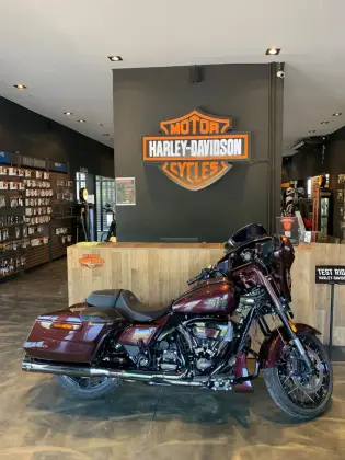 HARLEY-DAVIDSON STREET GLIDE HARLEY-DAVIDSON STREET GLIDE
