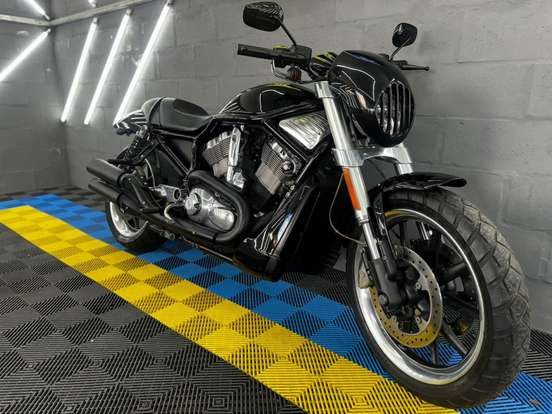 HARLEY-DAVIDSON-V-ROD-2005