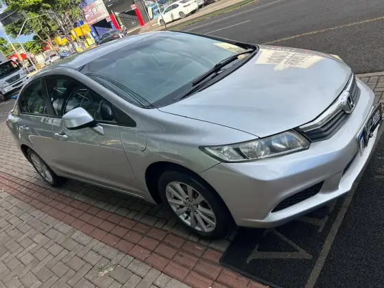 HONDA CIVIC 1.8 LXS 16V FLEX 4P AUTOMÁTICO