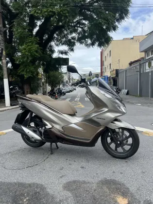 HONDA PCX DLX 
