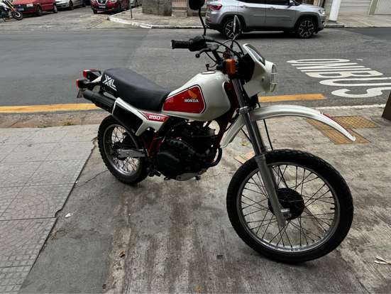 HONDA-XL 250R-1983